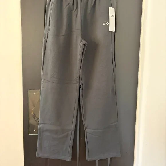 Alo Yoga Accolade Straight Leg Sweatpant – Anthracite – XS – NWT - Picture 2 of 7